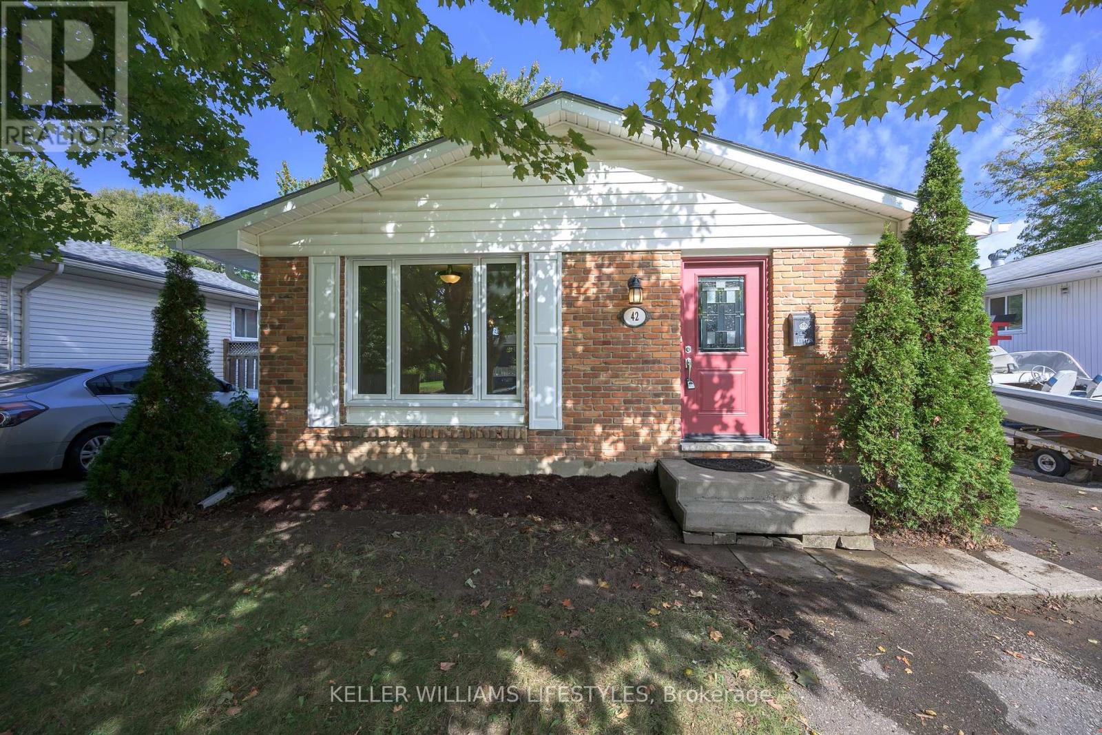 42 STROUD CRESCENT - Image 6