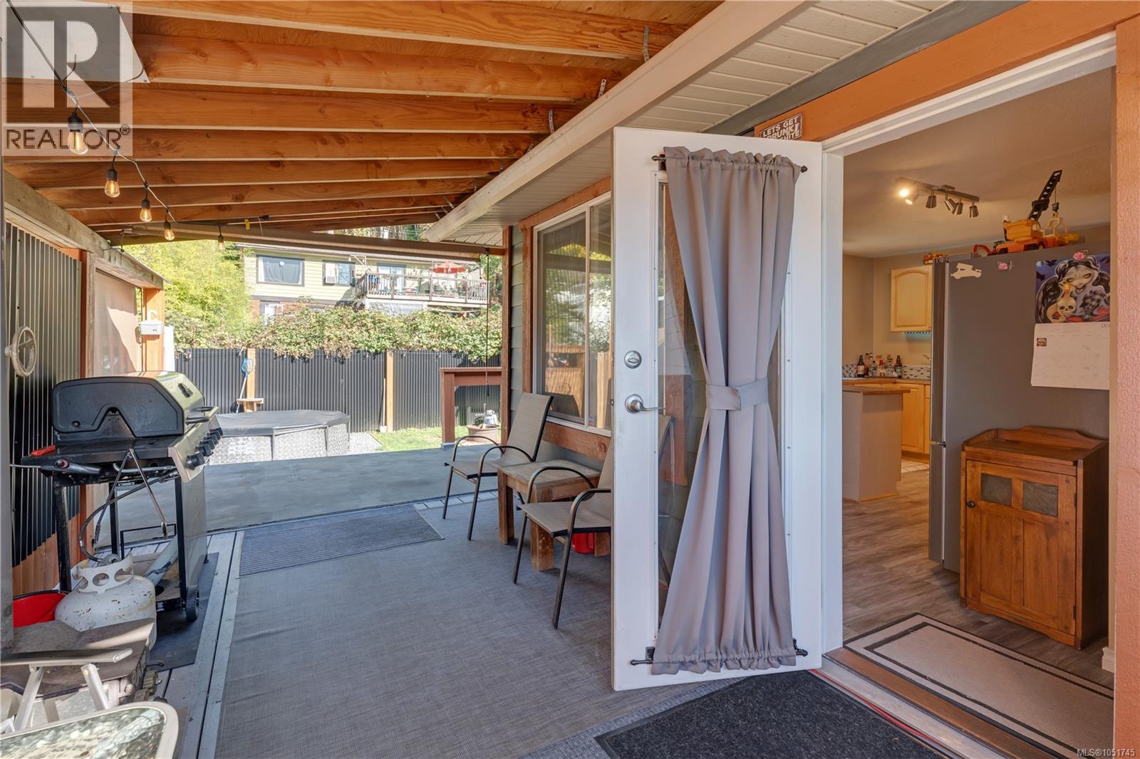 10579 Youbou Rd - 10