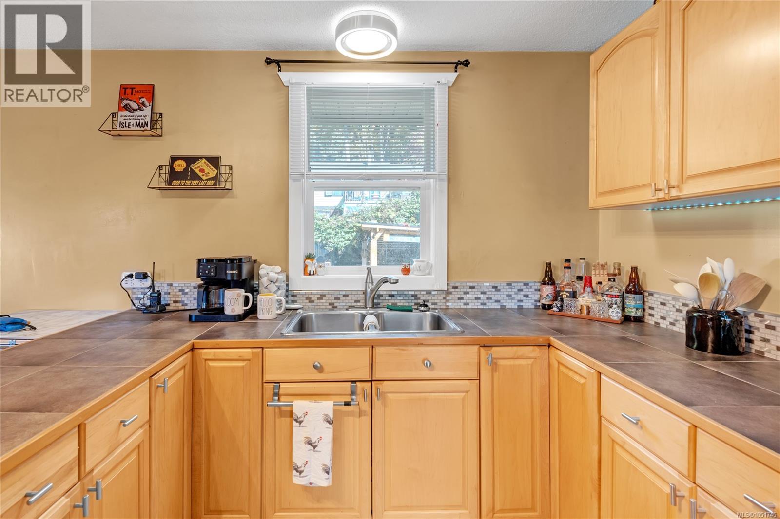 10579 Youbou Rd, Youbou - Image 1