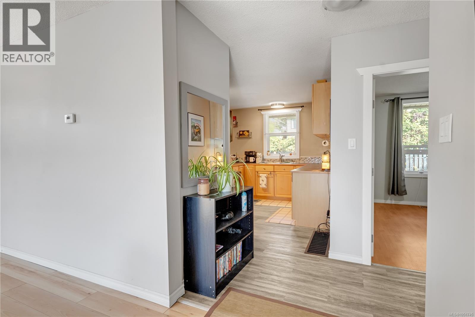 10579 Youbou Rd, Youbou - Image 1