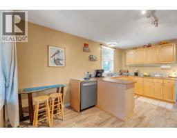 10579 Youbou Rd, Youbou, BC V0R3E1 Photo 11
