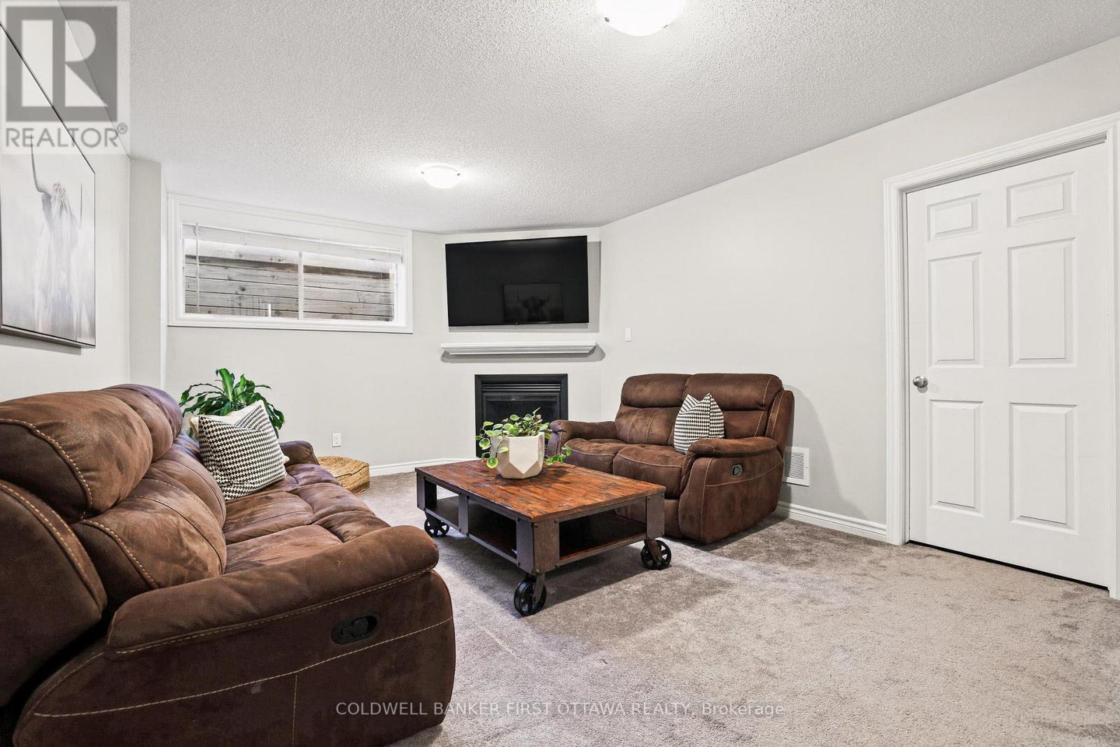 151 CALVINGTON AVENUE - 33