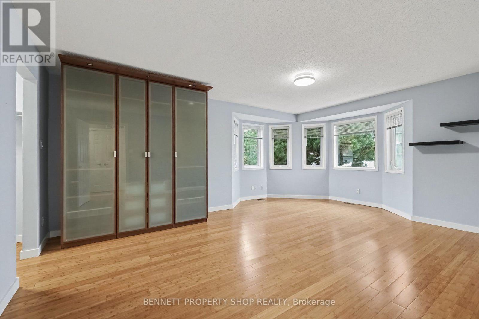 13 CANDOW CRESCENT - 26