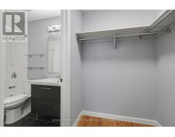 Bathroom - 13 Candow Crescent, Ottawa, ON K2S1K6 Photo 11