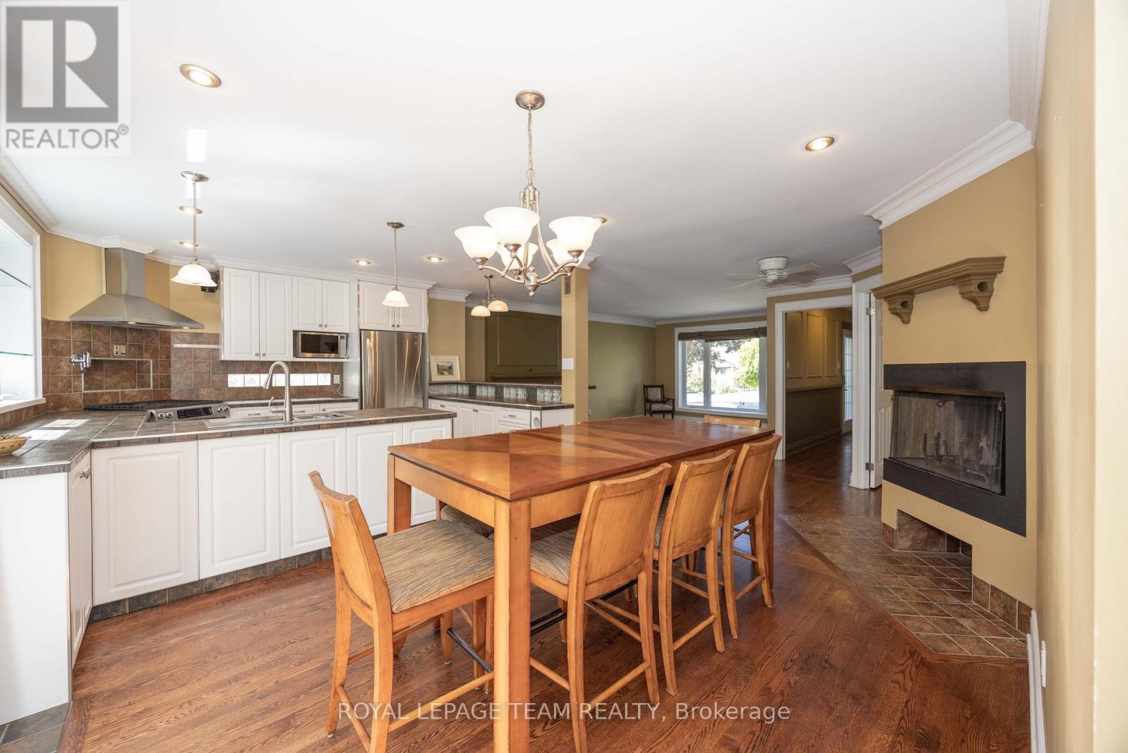 2128 BENJAMIN AVENUE - Image 13