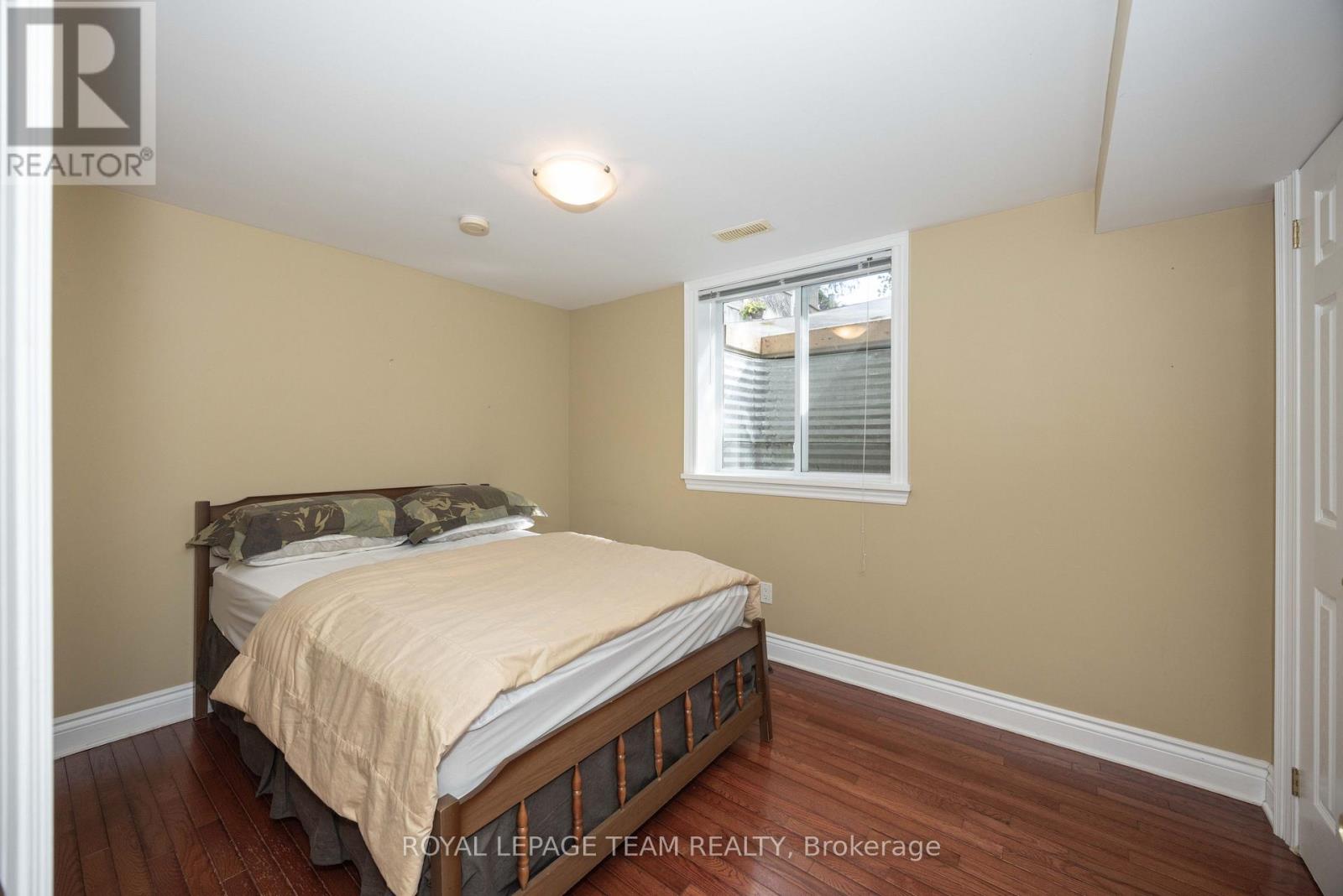 2128 BENJAMIN AVENUE - Image 33