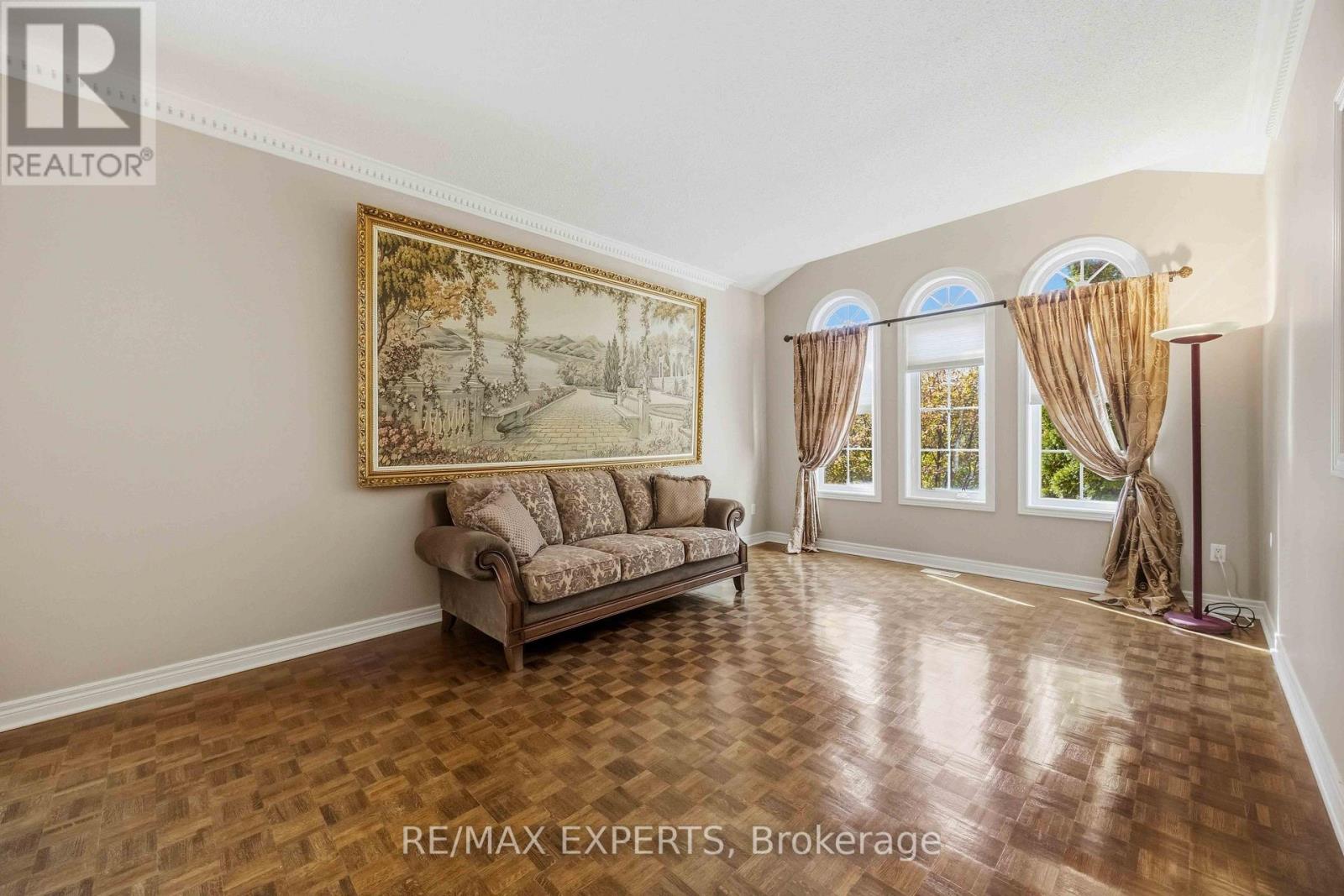 93 Velmar Drive, Vaughan, ON photo 5