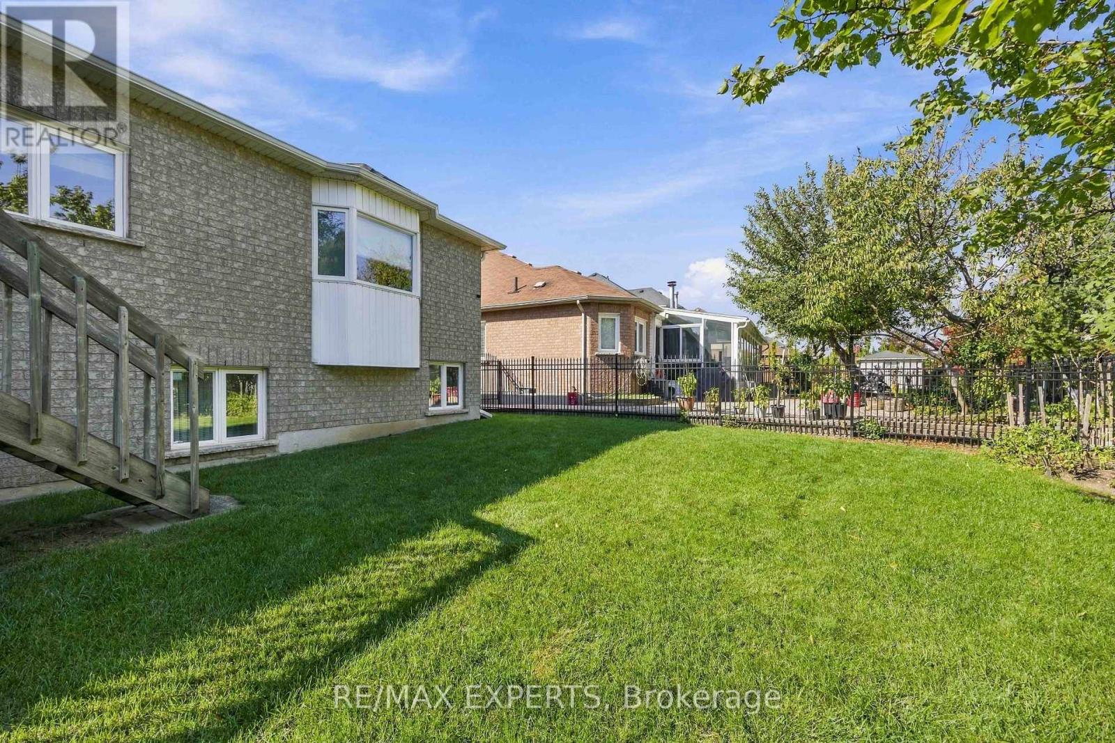 93 Velmar Drive, Vaughan, ON photo 47