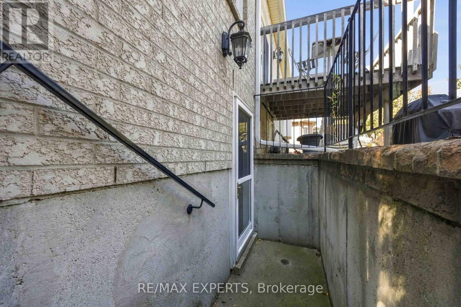 93 Velmar Drive, Vaughan, ON photo 42