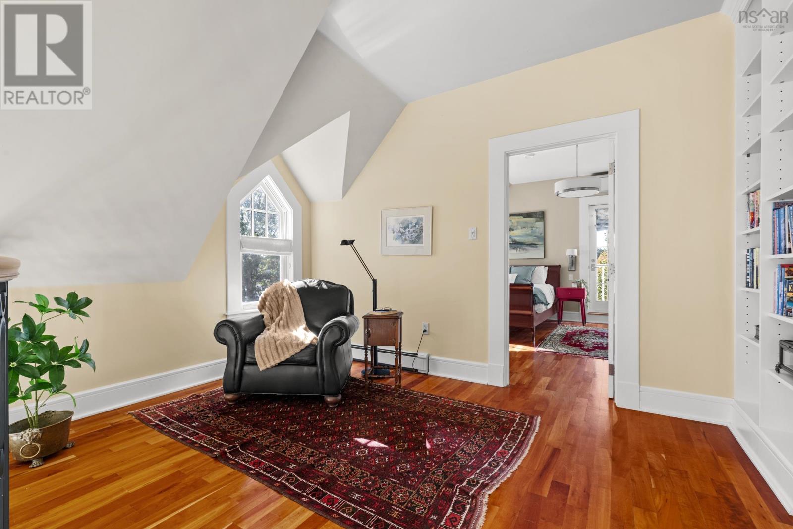 Property 33 of 51 of 1712 Oakland Road