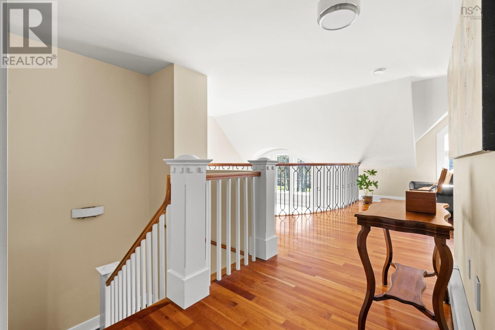 Property 31 of 51 of 1712 Oakland Road