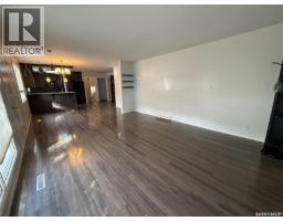4pc Bathroom - 1141 Hartney Avenue, Weyburn, SK S4H0L9 Photo 6