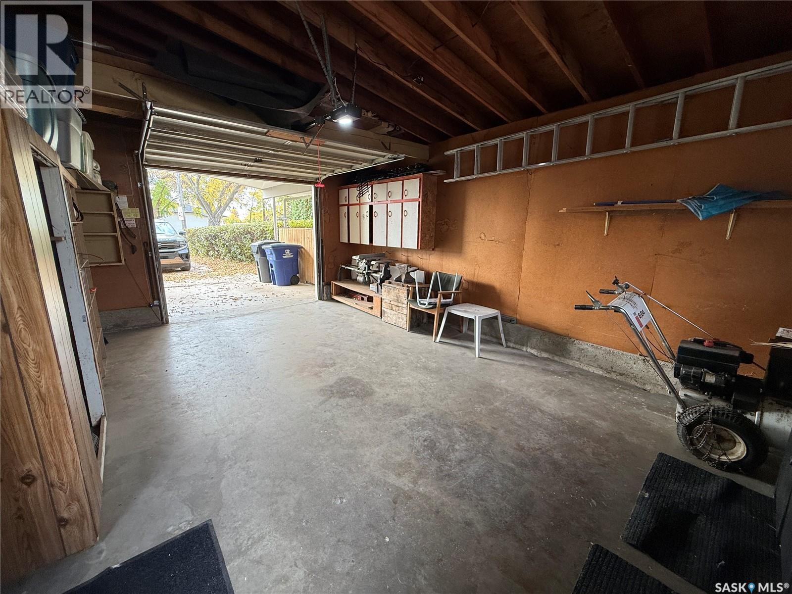 1141 Hartney AVENUE - 24