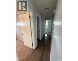 Family room - 1141 Hartney Avenue, Weyburn, SK S4H0L9 Photo 10
