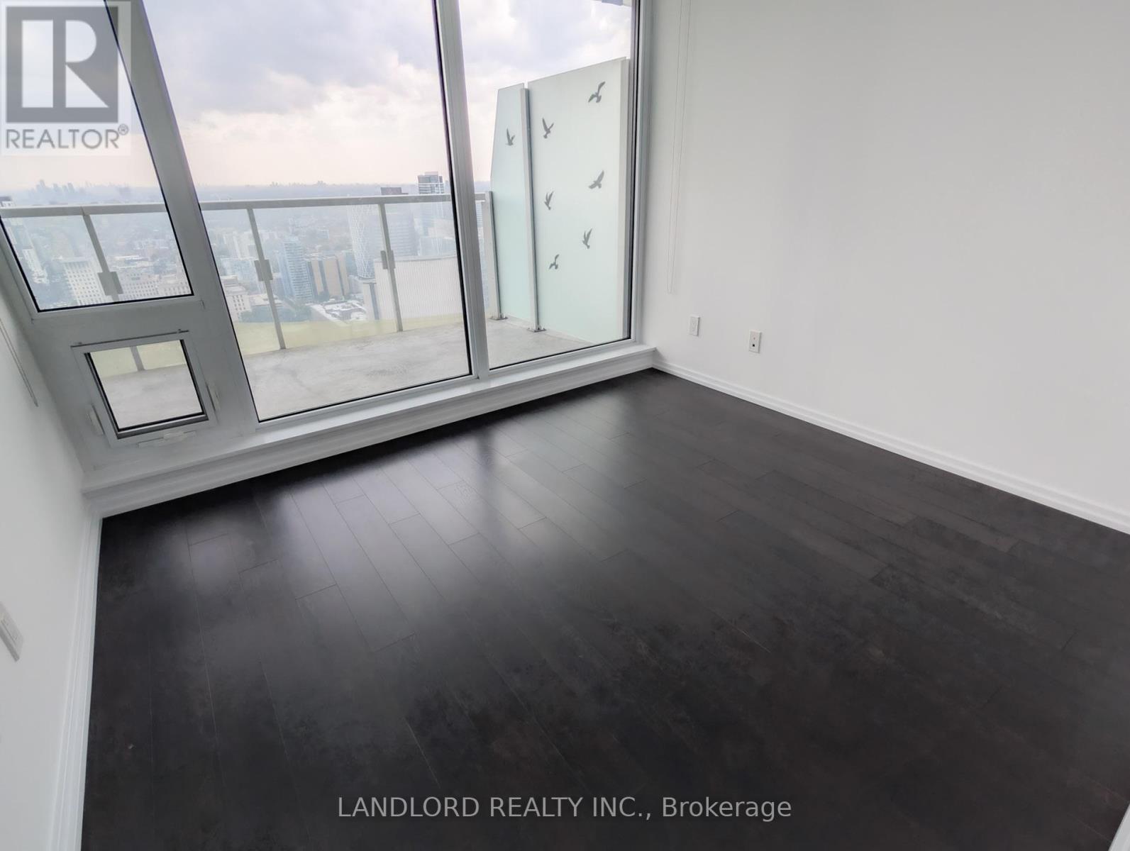 197 Yonge Street — photo 13