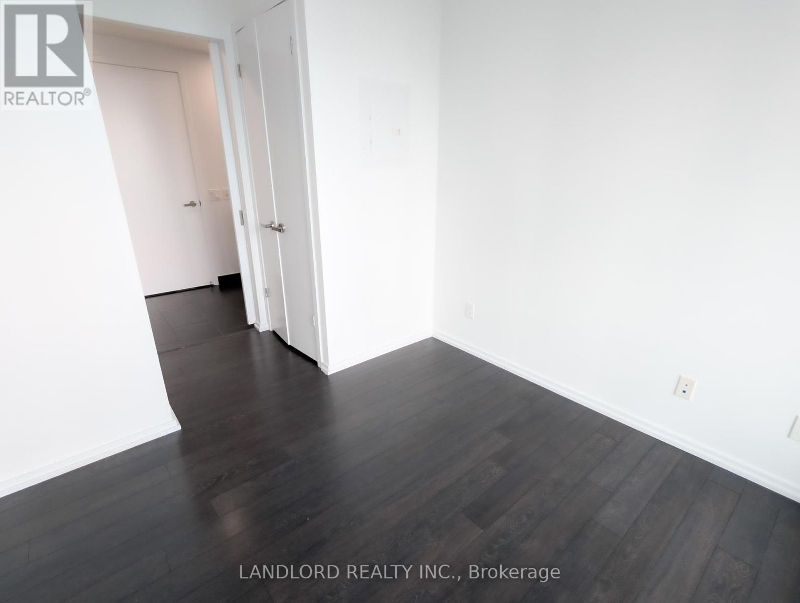 197 Yonge Street — photo 17