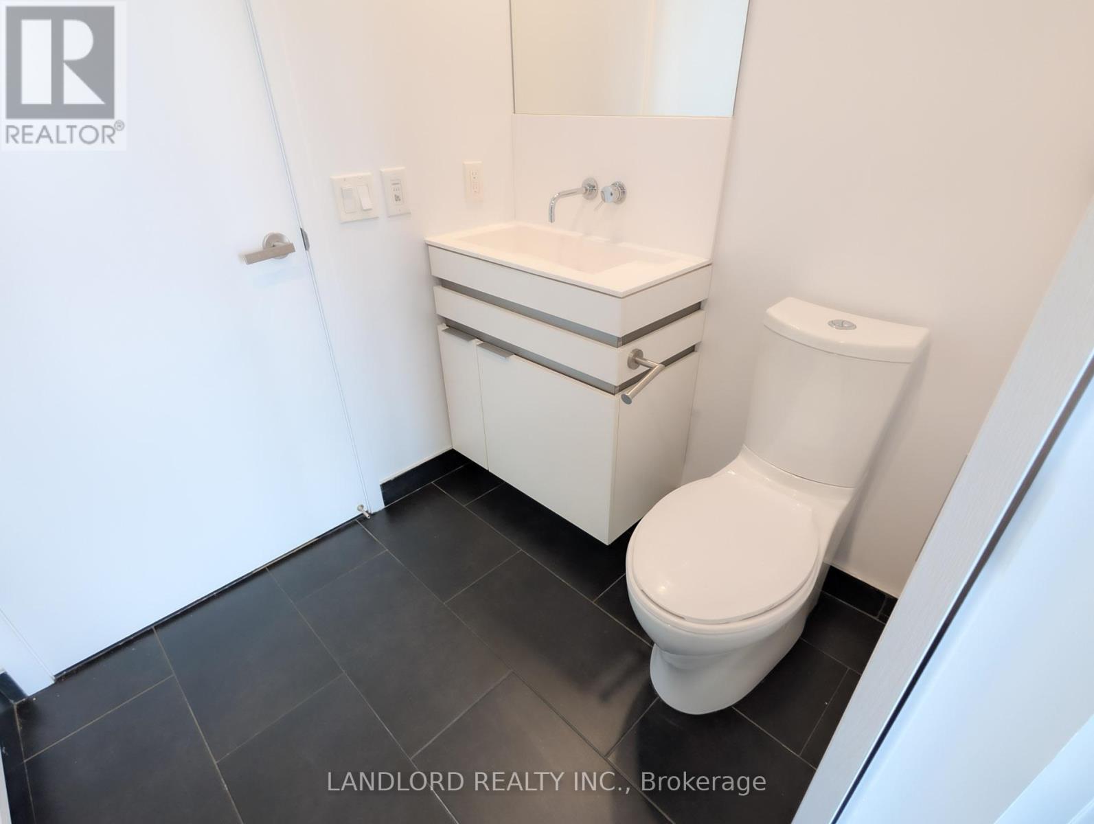 197 Yonge Street — photo 19