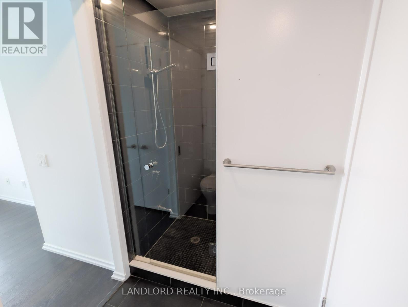 197 Yonge Street — photo 20
