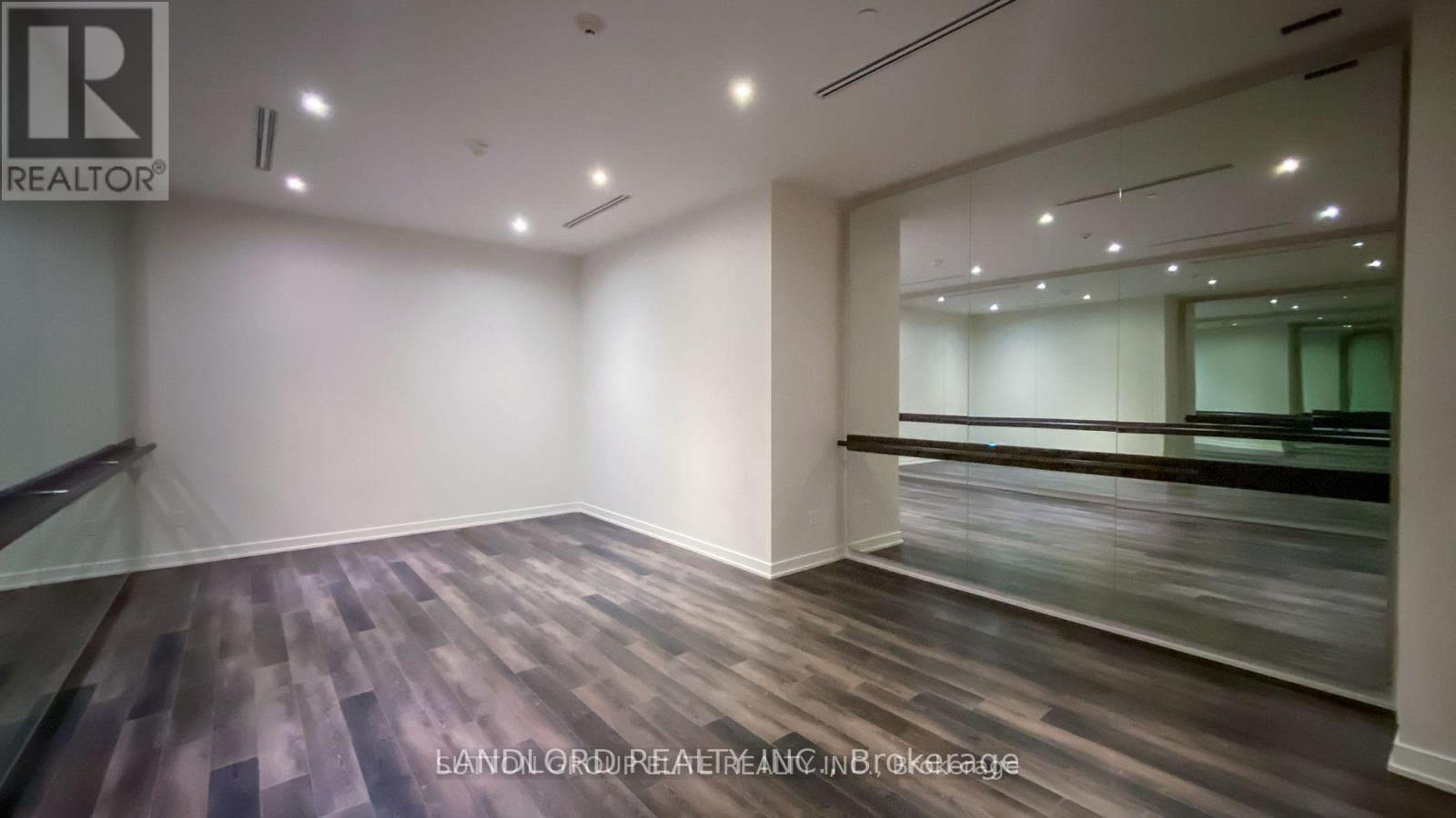 197 Yonge Street — photo 30