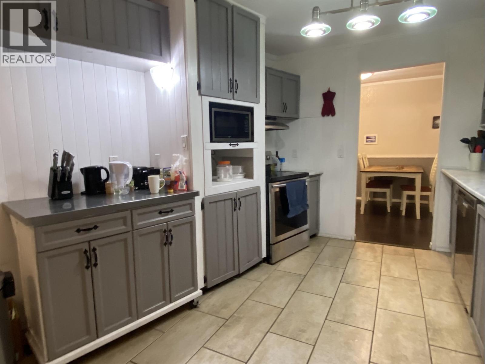 3927 CRESCENTVIEW AVENUE - 11