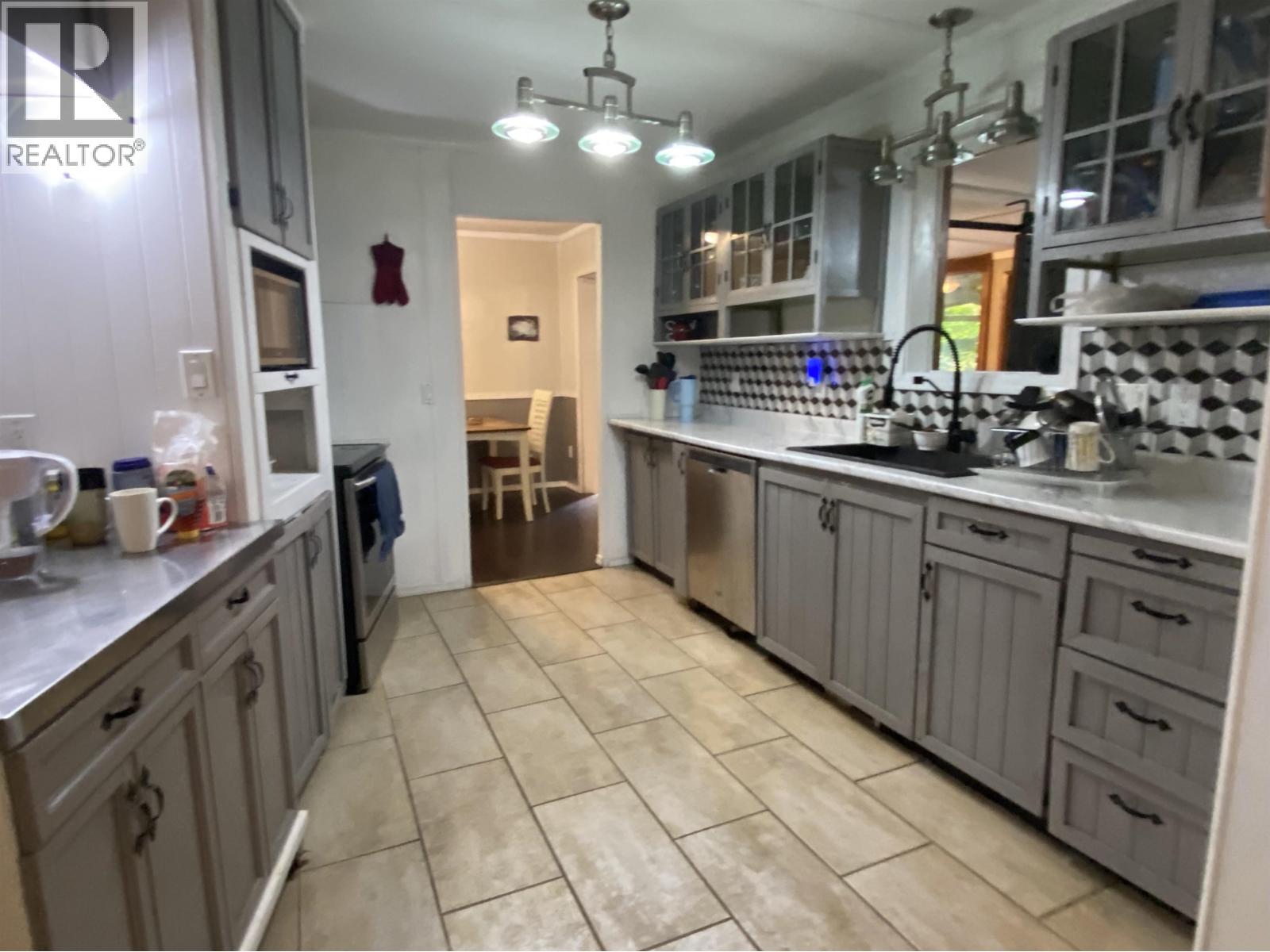 3927 CRESCENTVIEW AVENUE - 9