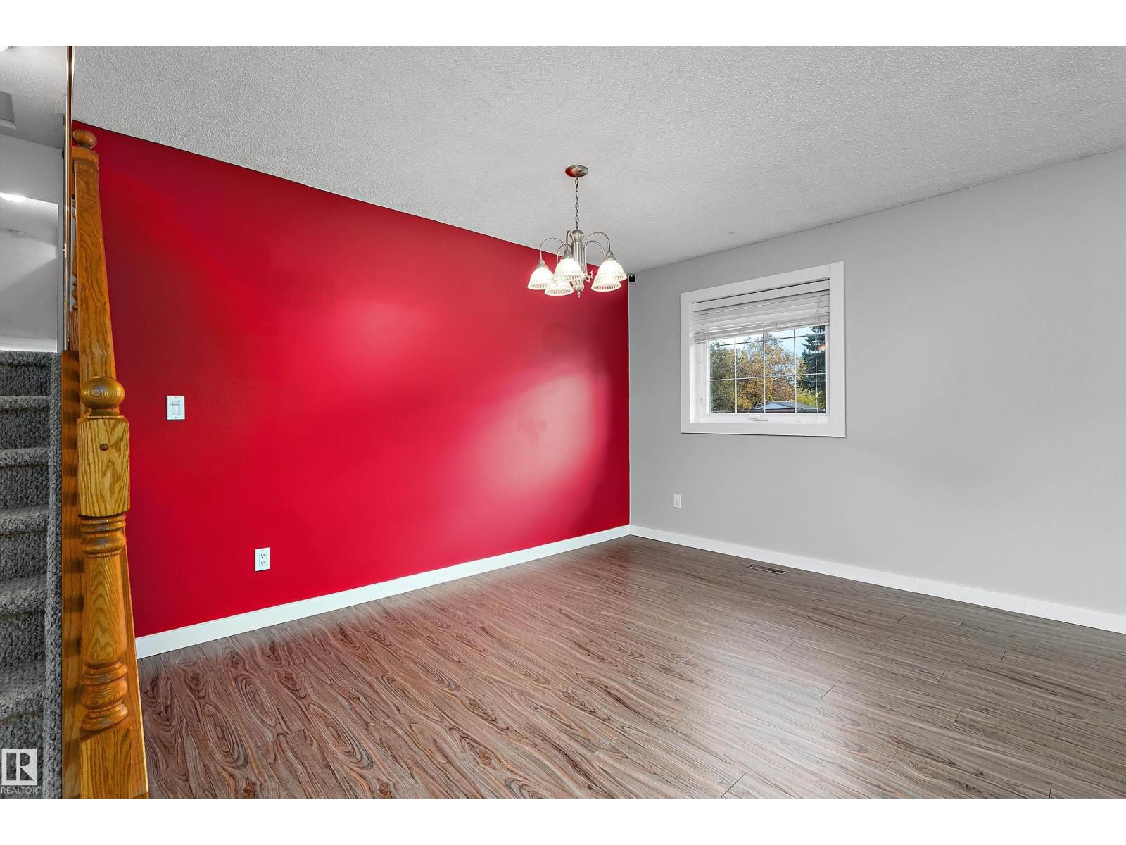 4118 46 ST - 11