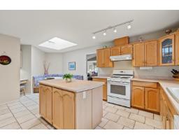 16155 16a Avenue, Surrey, BC V4A9J9 Photo 8