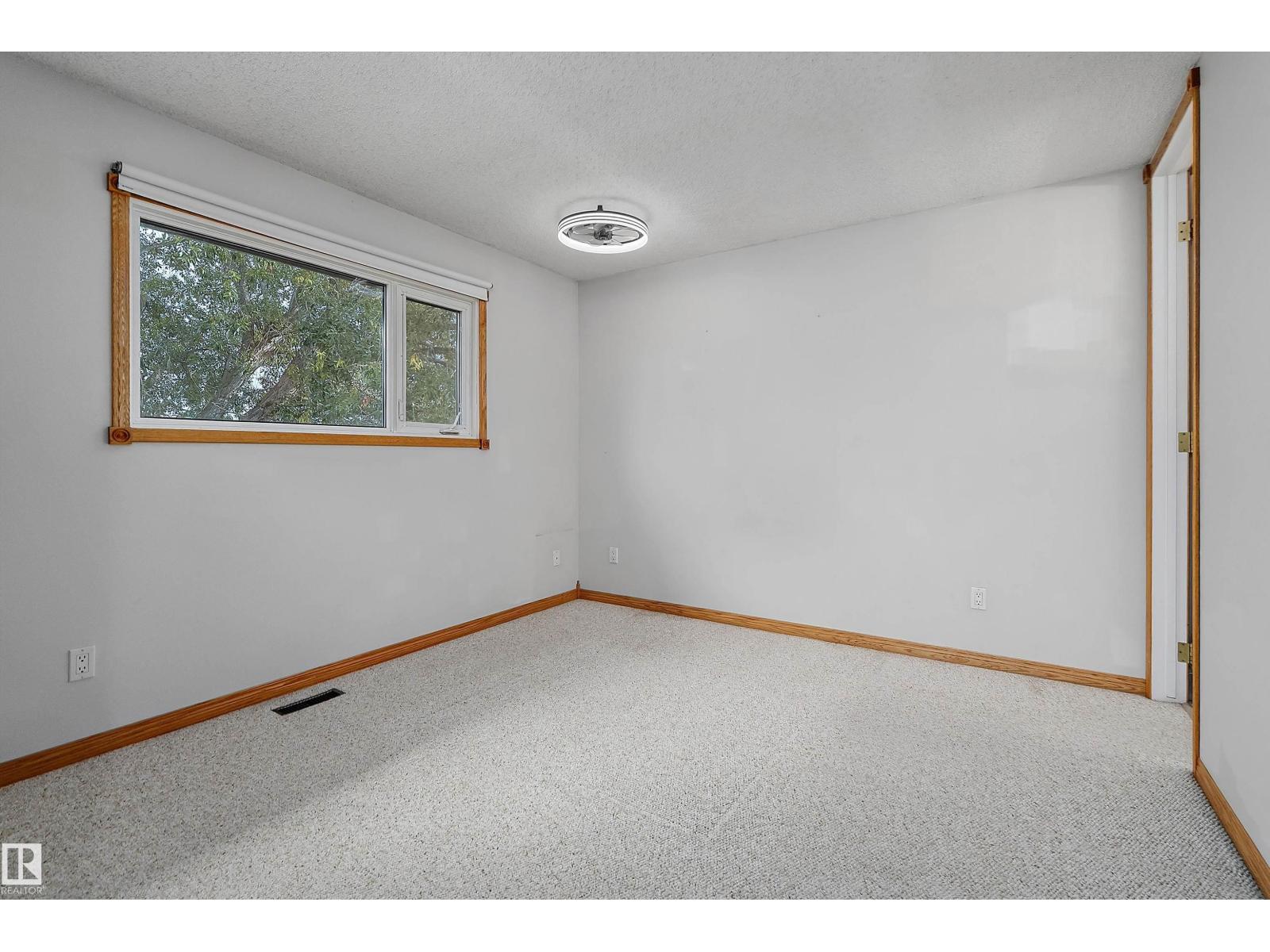 4118 46 ST - 24
