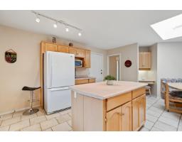 16155 16a Avenue, Surrey, BC V4A9J9 Photo 12