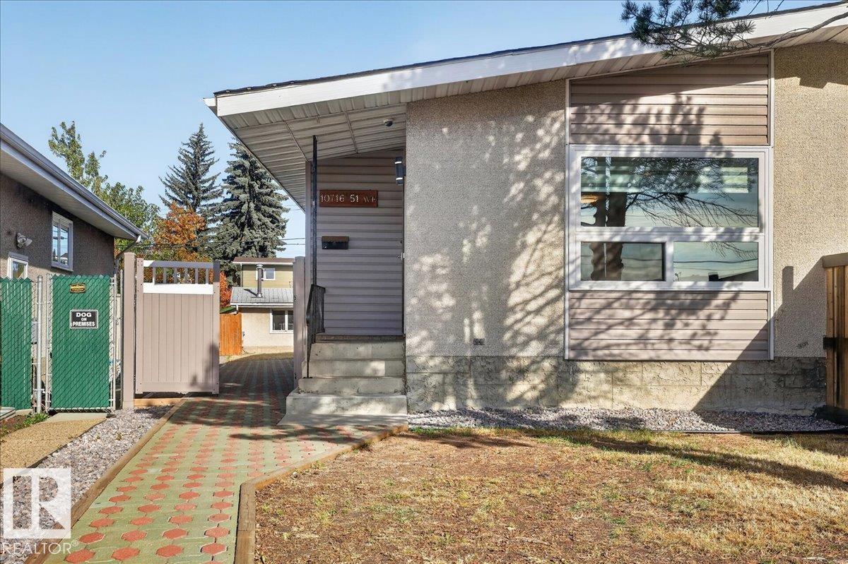 10716 51 AV NW, Edmonton, Alberta, T6H0L2