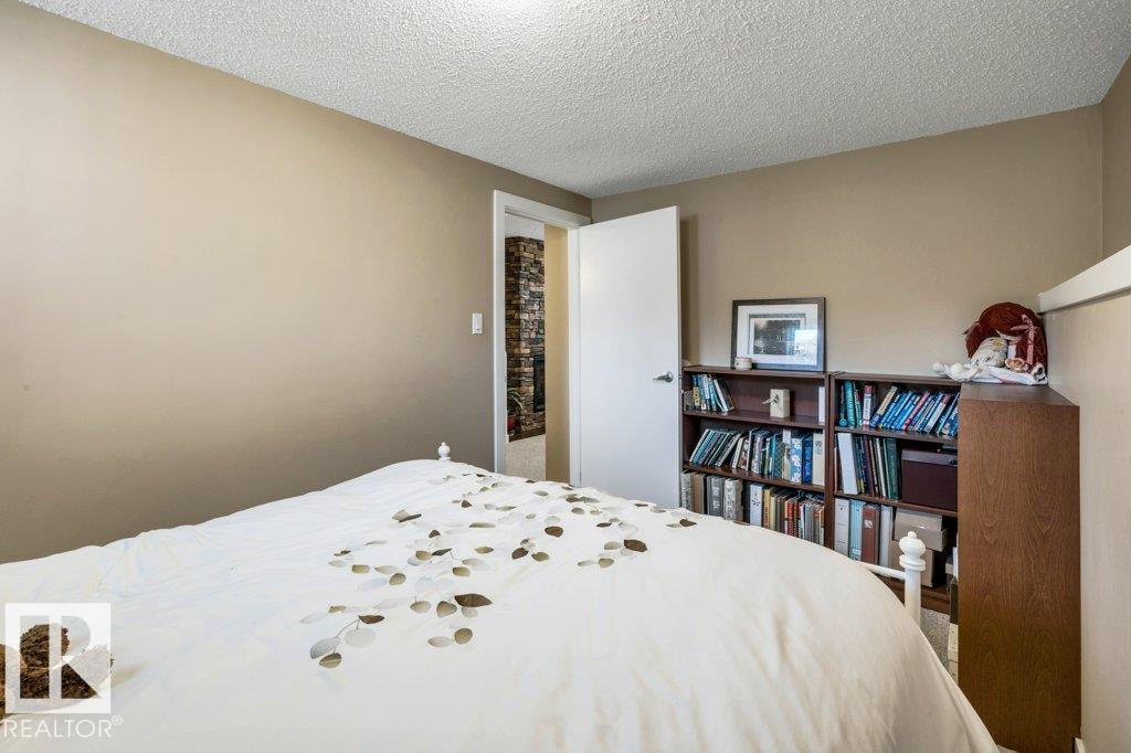 176 LAROSE DR - 31