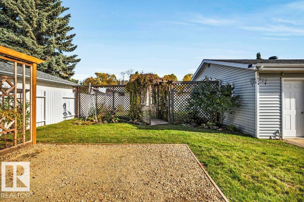 176 LAROSE DR - 45