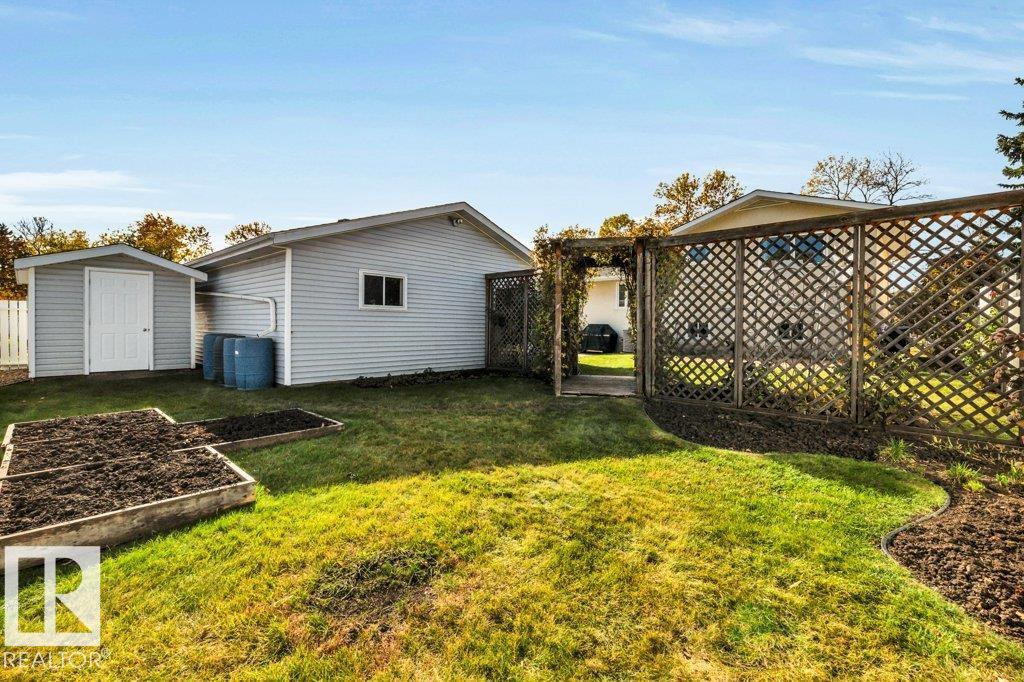 176 LAROSE DR - 48