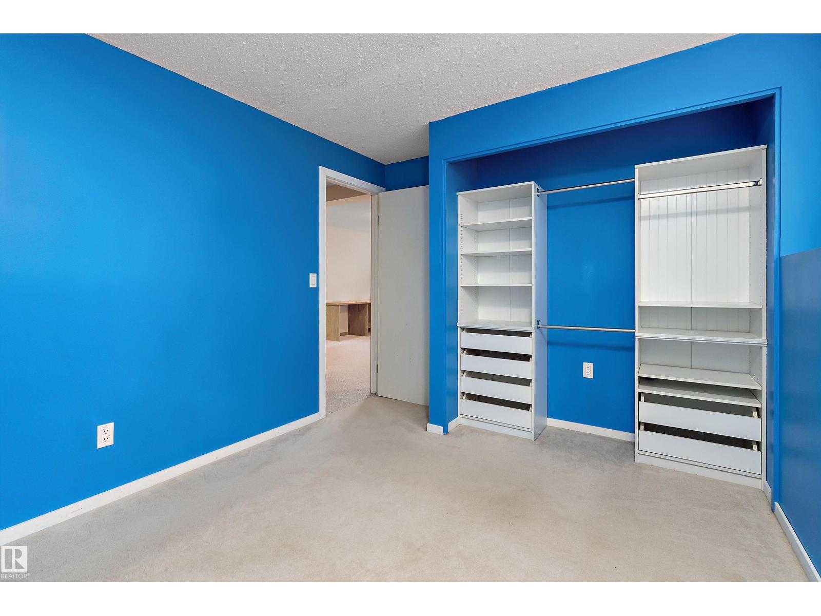 4118 46 ST - 29