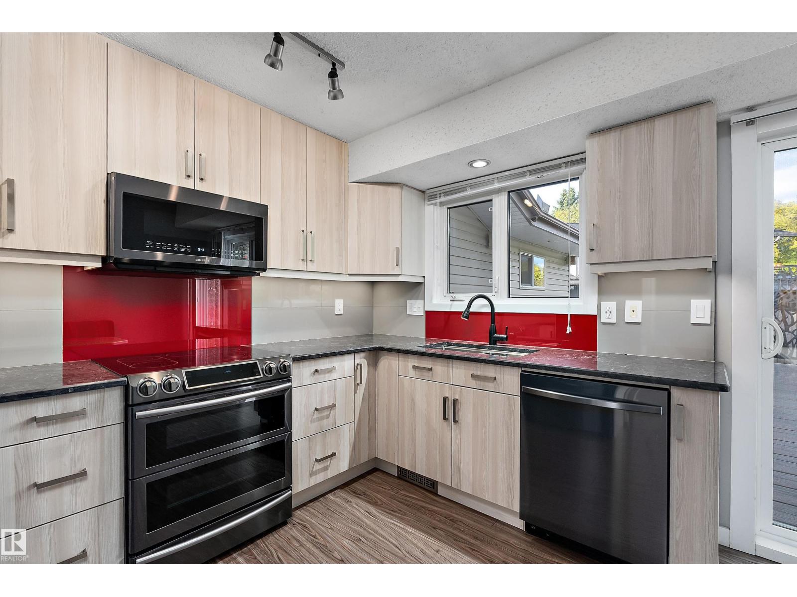 4118 46 ST - 13