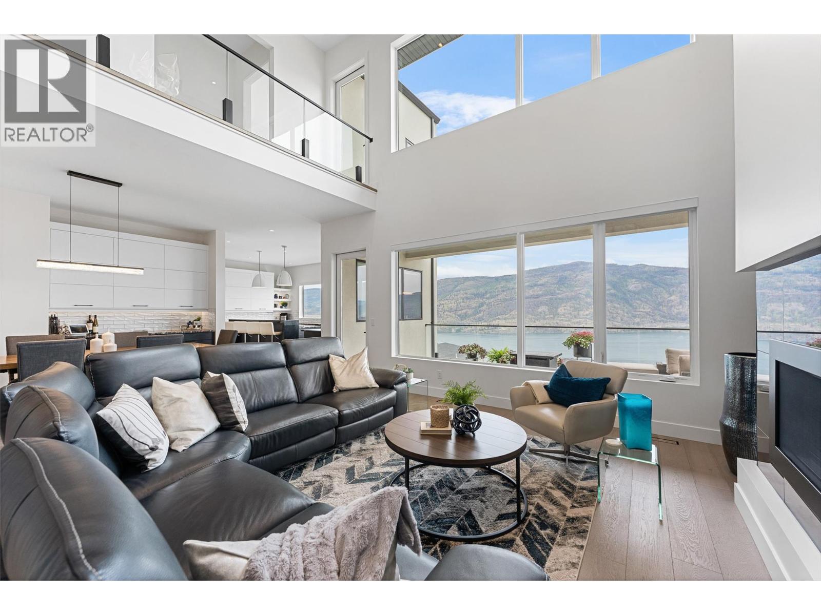 557 Clifton Court, Kelowna - Image 1