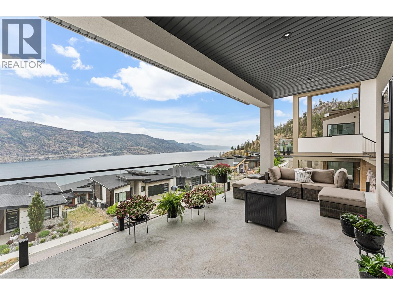 557 Clifton Court, Kelowna - Image 1