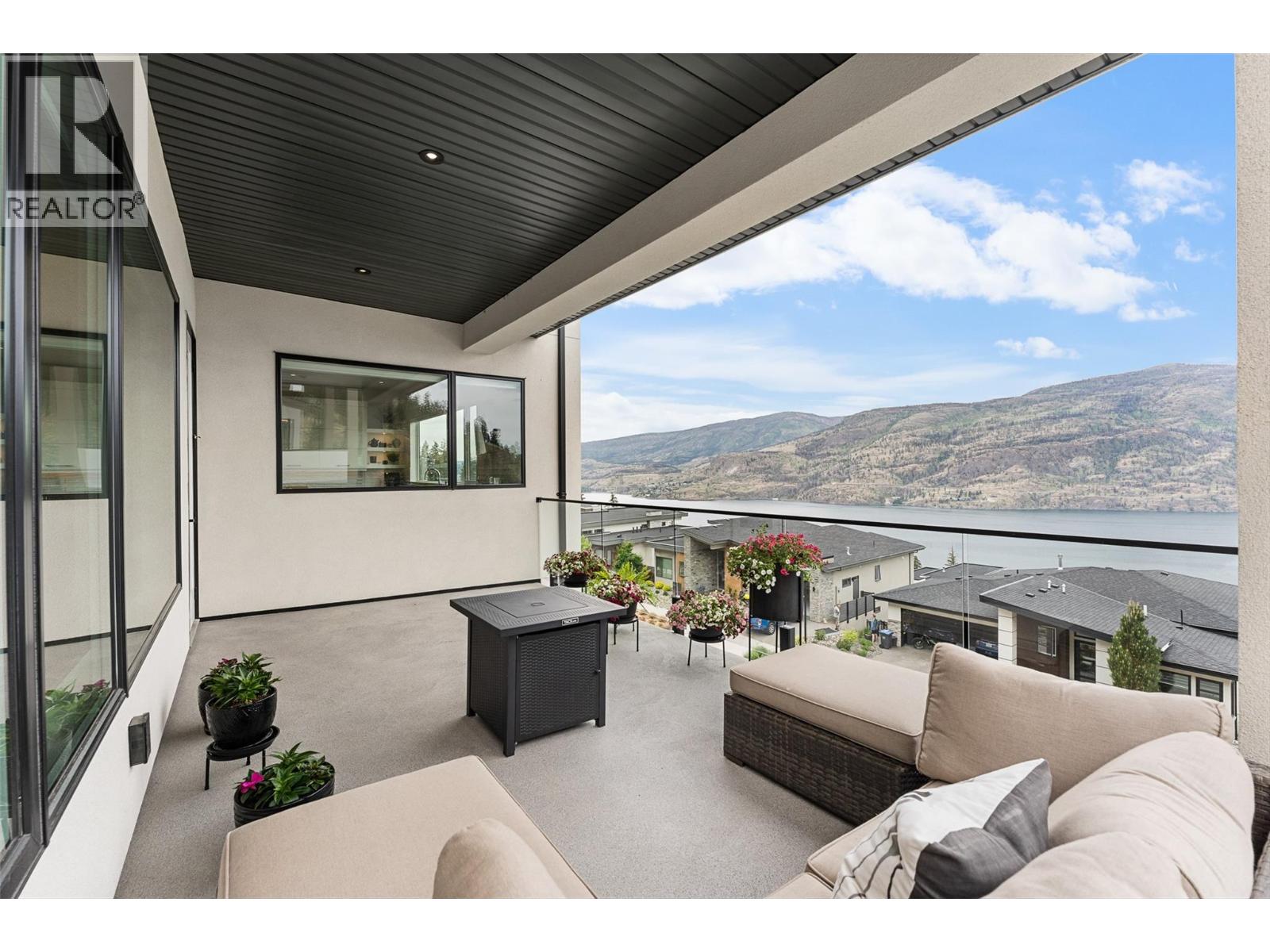 557 Clifton Court, Kelowna - Image 1