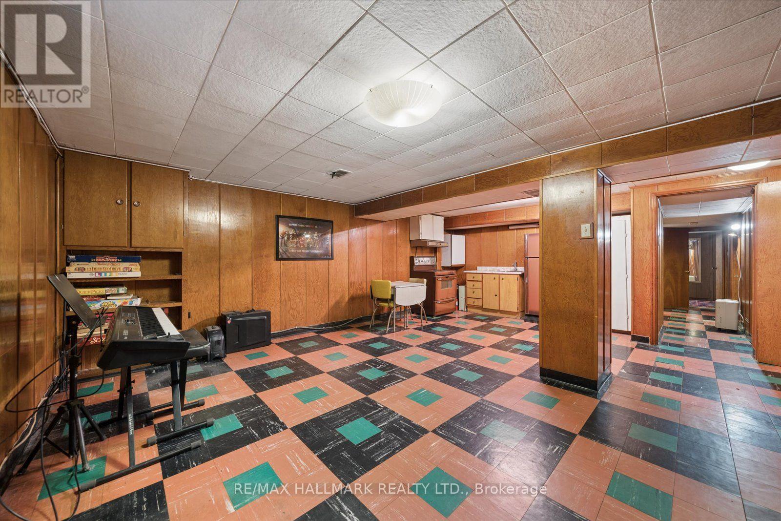 73 DEERFIELD ROAD - 36