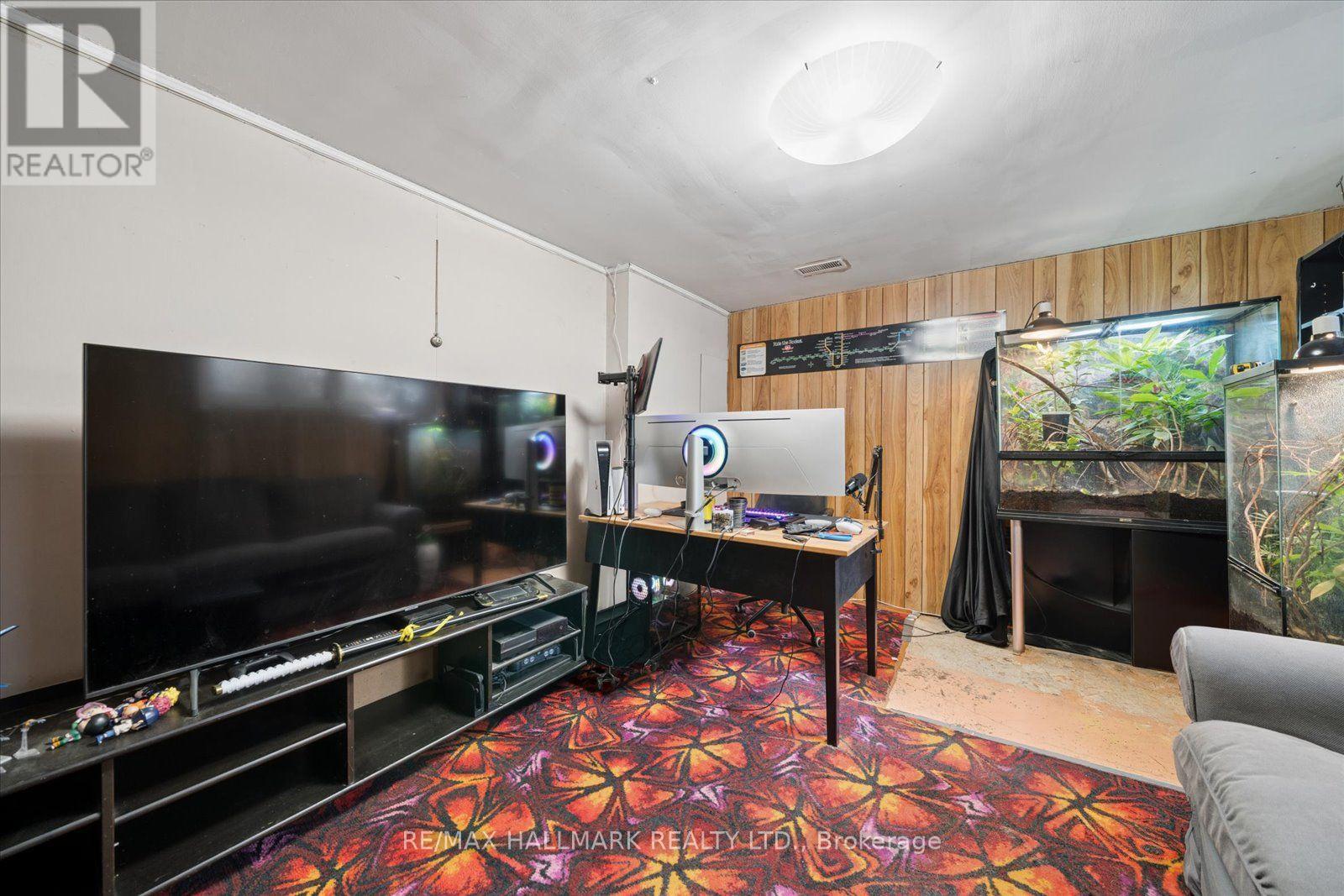 73 DEERFIELD ROAD - 41