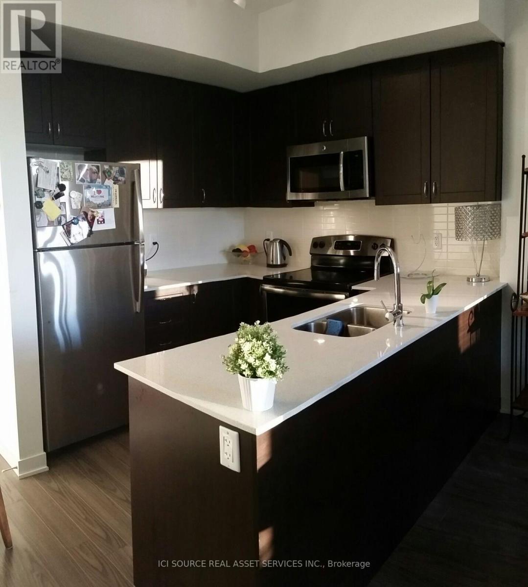 3560 St. Clair Avenue East — photo 12