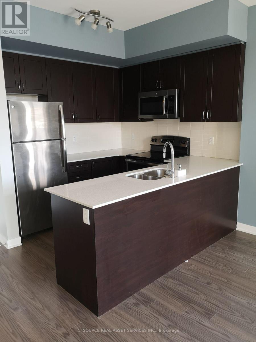 3560 St. Clair Avenue East — photo 4