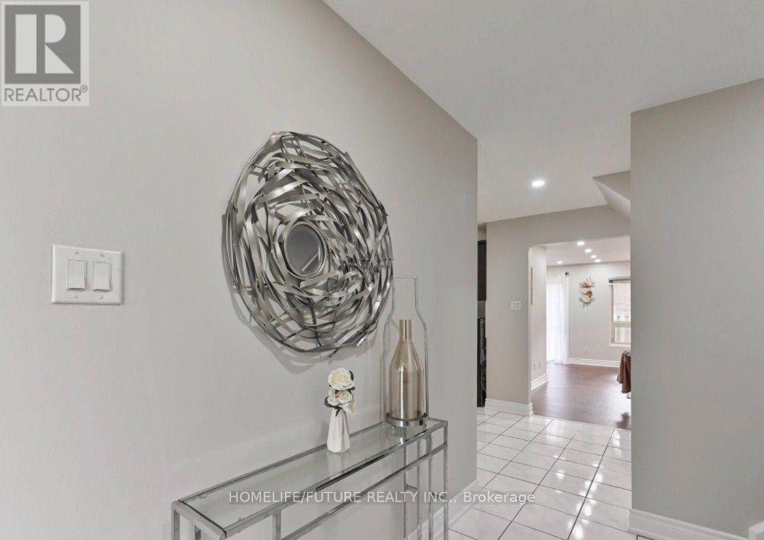 40 Dundalk Drive — photo 2