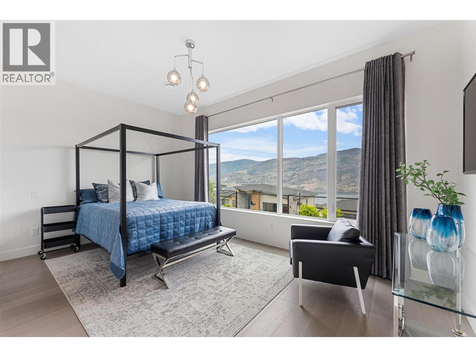 557 Clifton Court, Kelowna - Image 1