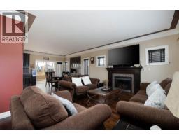 Sunroom - 128 Mountain Avens Crescent, Fort Mcmurray, AB T9K0J5 Photo 8
