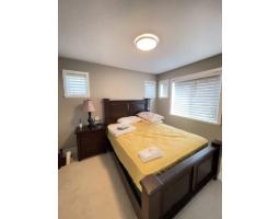 3000 Helc Place, Surrey, BC V3Z0C7 Photo 14