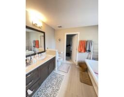 3000 Helc Place, Surrey, BC V3Z0C7 Photo 17