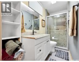 B 558 8th Avenue Ne, Swift Current, SK S9H2R1 Photo 25