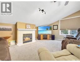 3pc Ensuite bath - B 558 8th Avenue Ne, Swift Current, SK S9H2R1 Photo 9