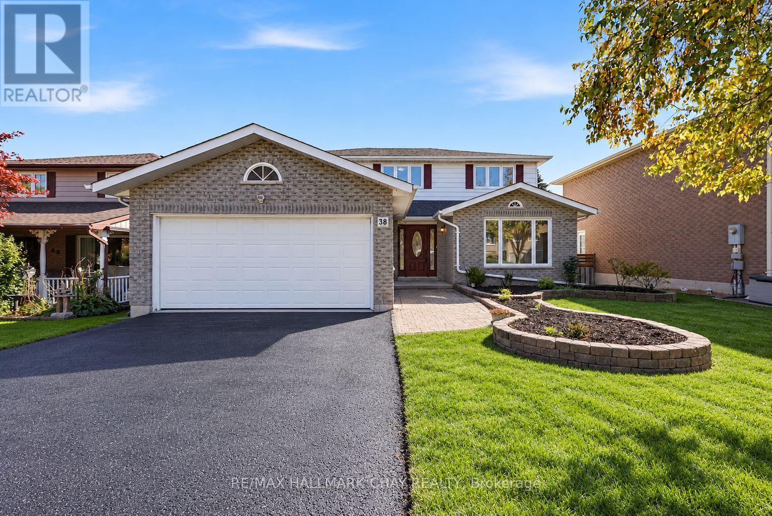 38 Imperial Crescent, Bradford West Gwillimbury, ON photo 1